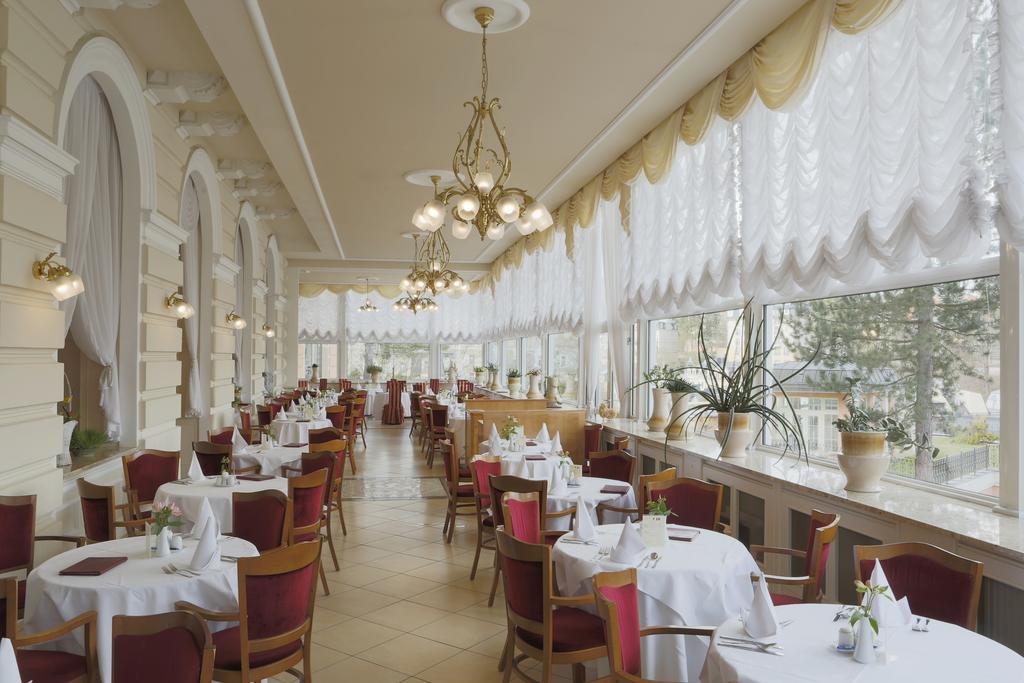 Bristol Kralovska Vila Karlovy Vary Luaran gambar