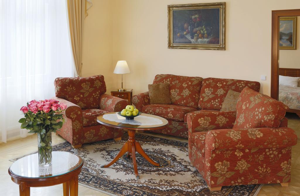 Bristol Kralovska Vila Karlovy Vary Bilik gambar