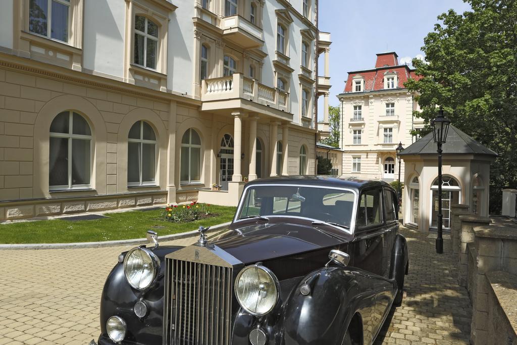 Bristol Kralovska Vila Karlovy Vary Luaran gambar